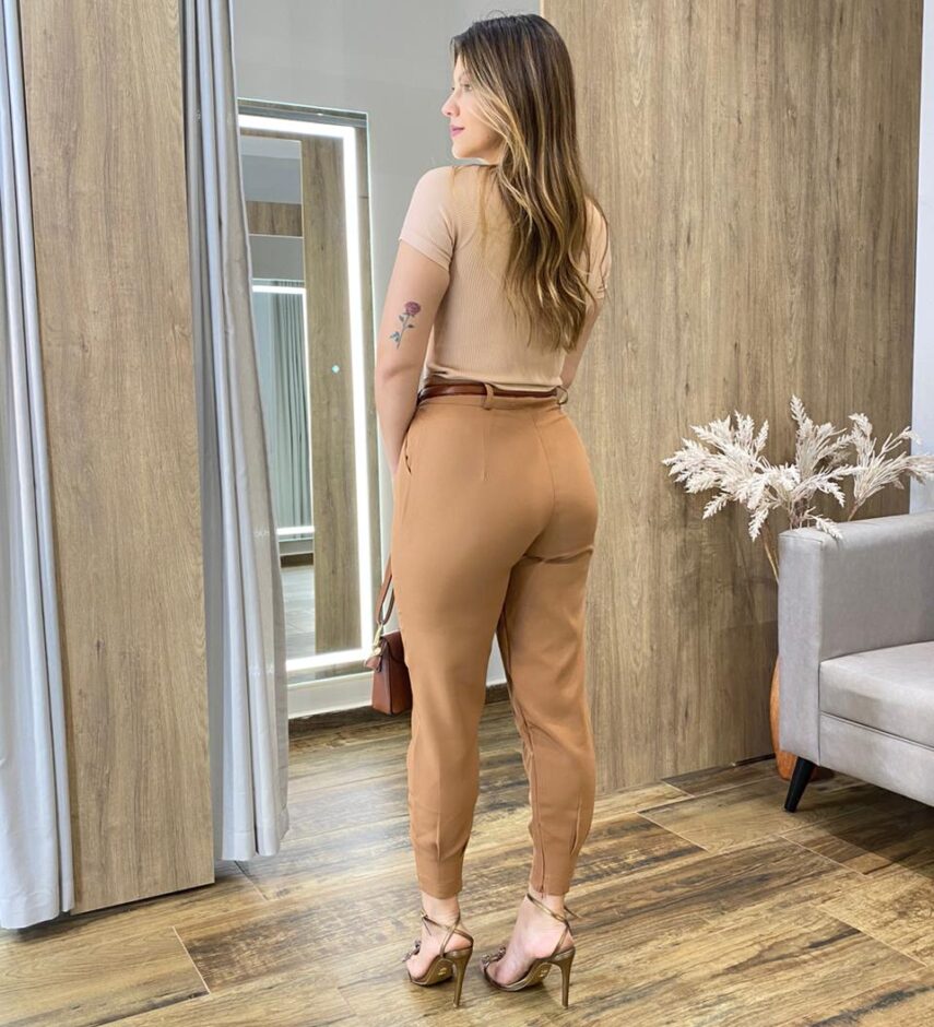 Cropped Feminino Manga Curta Laísa Modal Bege - Fernanda Ramos Store