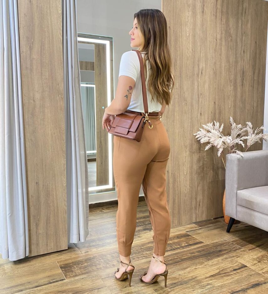 Cropped Feminino Manga Curta Laísa Modal Off White - Fernanda Ramos Store