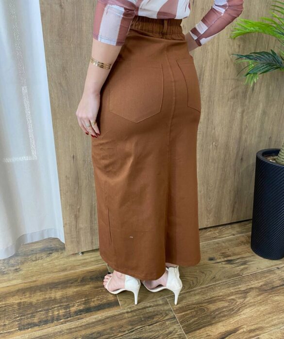 Saia Feminina Midi Juliana com Fenda Marrom - Fernanda Ramos Store