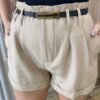 Short Feminino Alfaiataria Lara Bege com Cinto - Fernanda Ramos Store