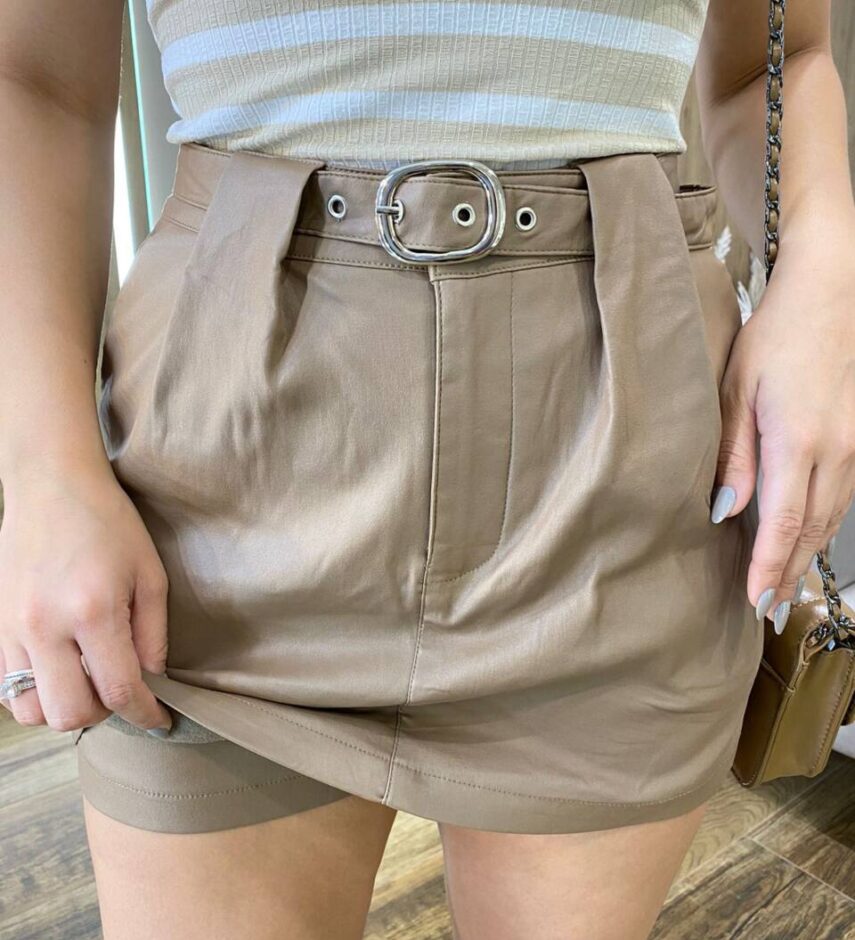 Short Saia Feminino Ana Couro Eco com Cinto Caqui - Fernanda Ramos Store