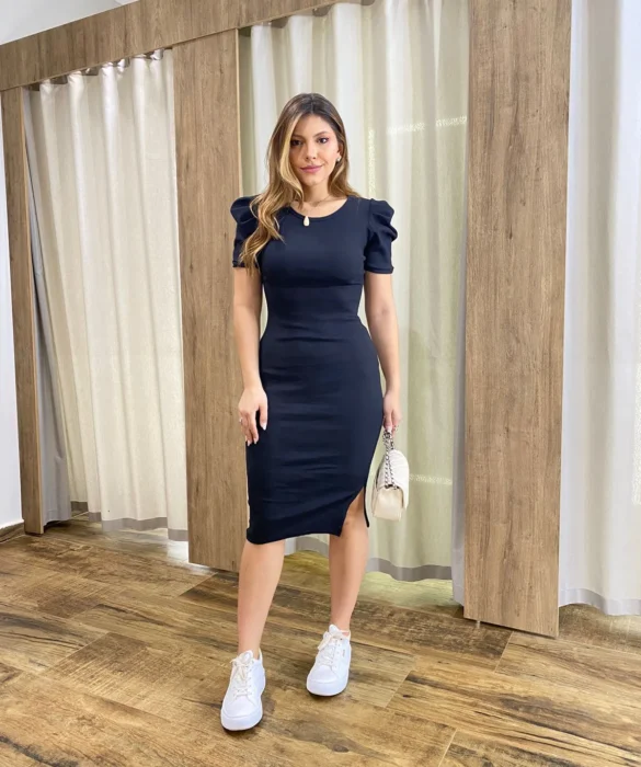 Vestido Curto sem Bojo Canelado Manga Princesa com Fenda Preto - Fernanda Ramos Store