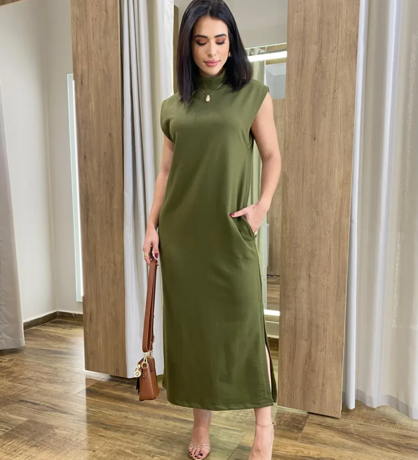 Vestido Longo sem Bojo Moletinho Verde Militar com Bolsos - Fernanda Ramos Store