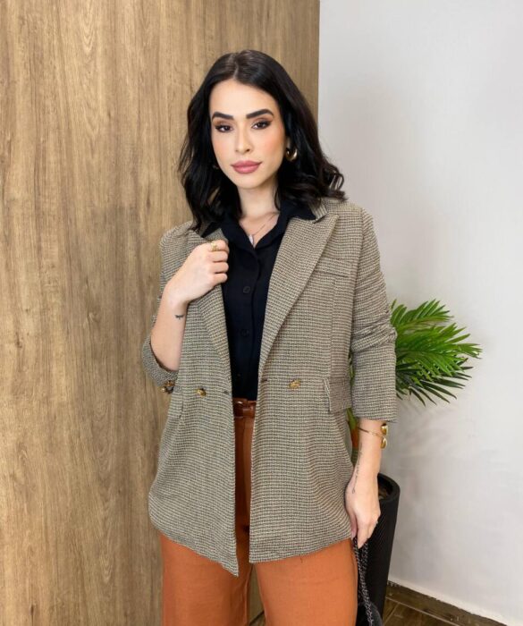 Blazer Feminino Tweed Manga Longa Aurora Bege com Botões Dourados - Fernanda Ramos Store