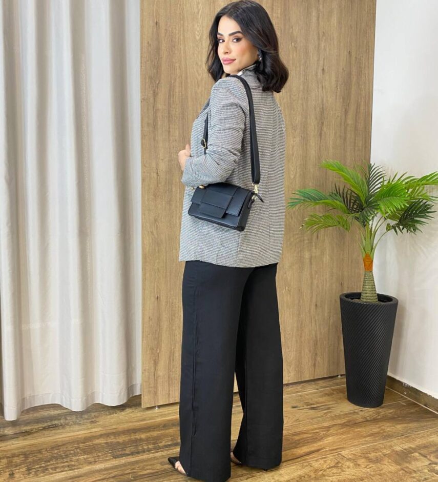 Blazer Feminino Tweed Manga Longa Aurora Preto com Botões Dourados - Fernanda Ramos Store