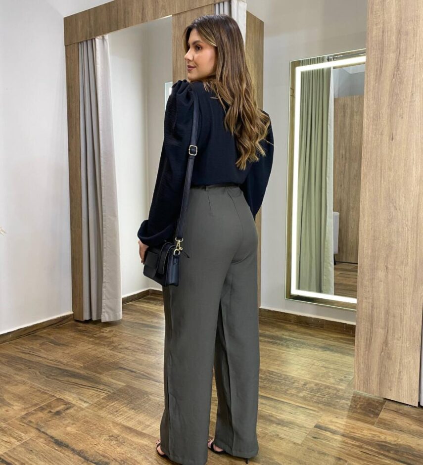 Blusa Feminina de Crepe Manga Longa Heloíse Preta - Fernanda Ramos Store