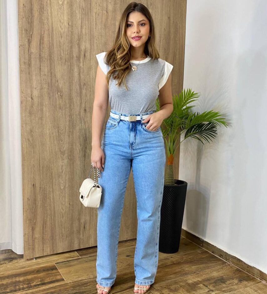 Blusa Tee Muscle Feminina Malu Cinza com Detalhe Branco - Fernanda Ramos Store