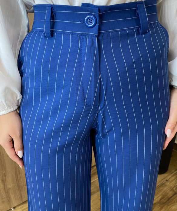 Calça Feminina Alfaiataria Pantalona Risca de Giz Azul - Fernanda Ramos Store