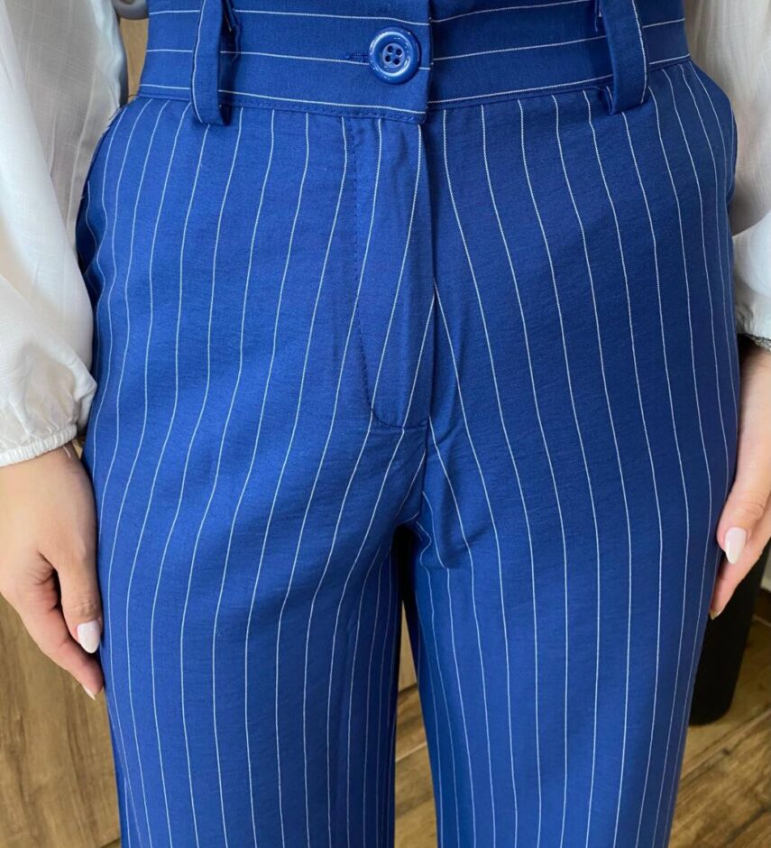 Calça Feminina Alfaiataria Pantalona Risca de Giz Azul - Fernanda Ramos Store
