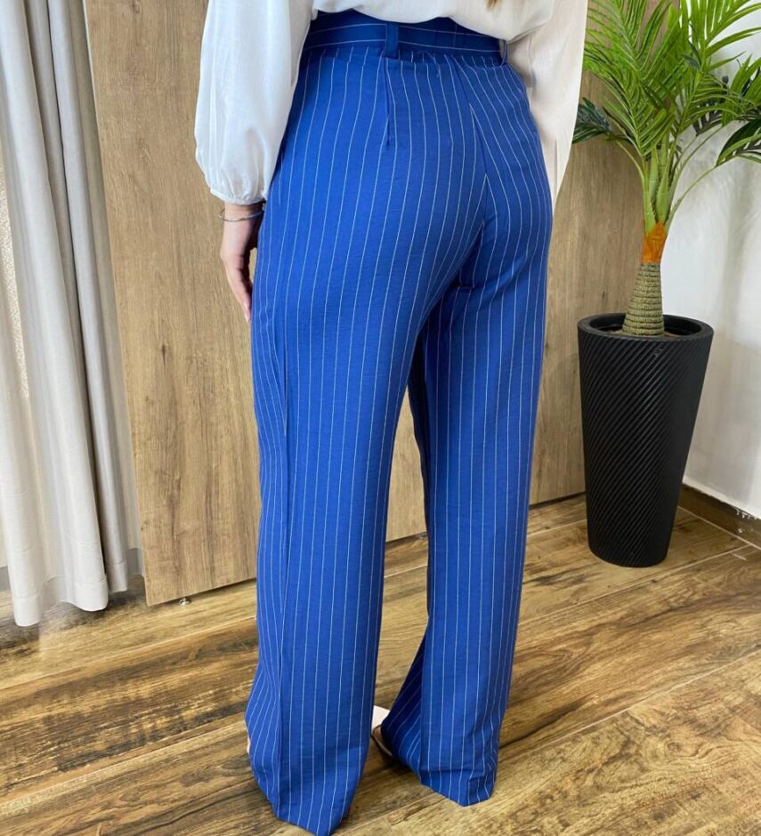 Calça Feminina Alfaiataria Pantalona Risca de Giz Azul - Fernanda Ramos Store