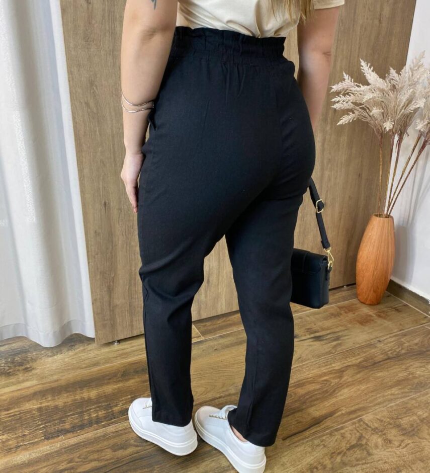 Calça Feminina Cecília Viscolinho Reta com 2 Botões Preta - Fernanda Ramos Store