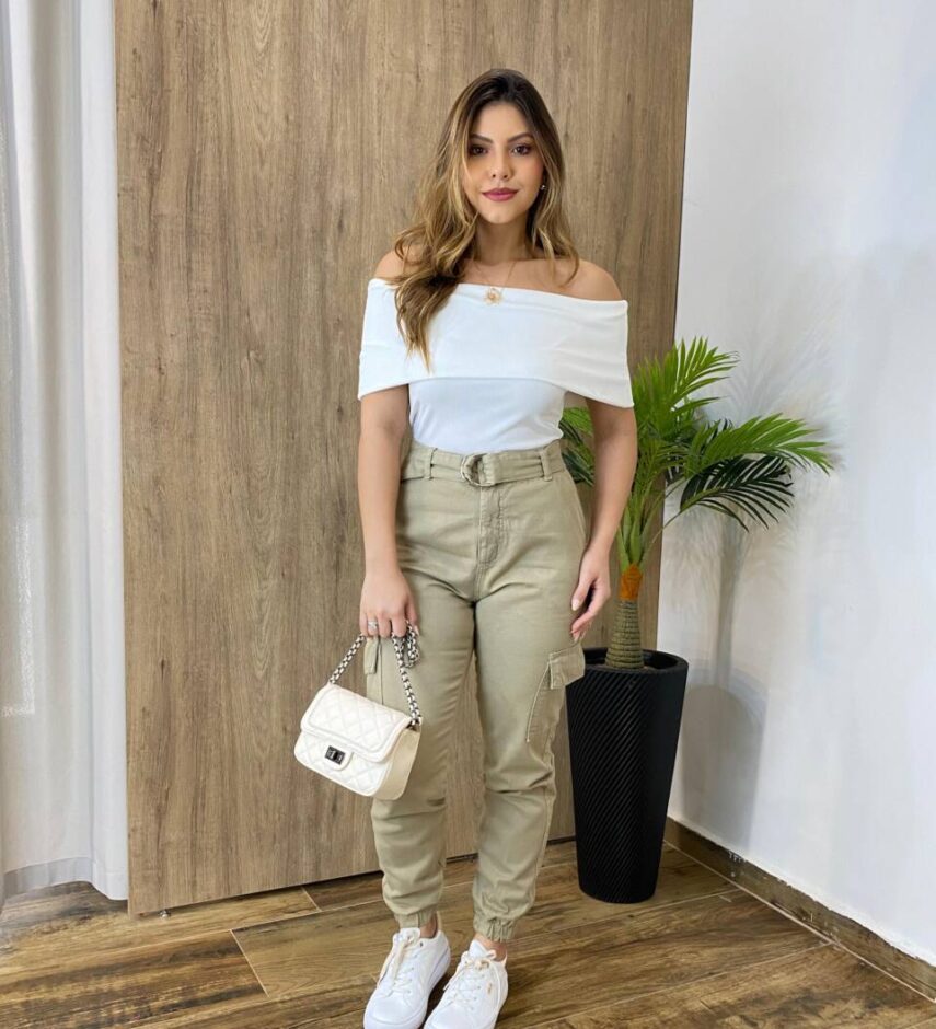 Calça Feminina Jogger Cargo Jeans Caqui com Cinto - Fernanda Ramos Store