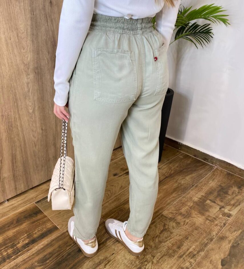 Calça Feminina Jogger com Elástico Liocel Verde 015654 - Fernanda Ramos Store