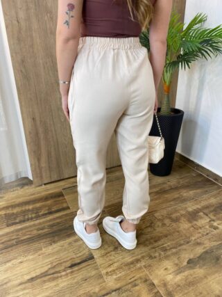 Calça Feminina Jogger Valentina com Bolsos e Amarração Nude - Fernanda Ramos Store