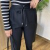 Calça Feminina Jogger Valentina com Bolsos e Amarração Preta - Fernanda Ramos Store