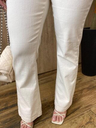 Calça Jeans Feminina Flare Boot Cut com Elastano Off White 26993 - Fernanda Ramos Store