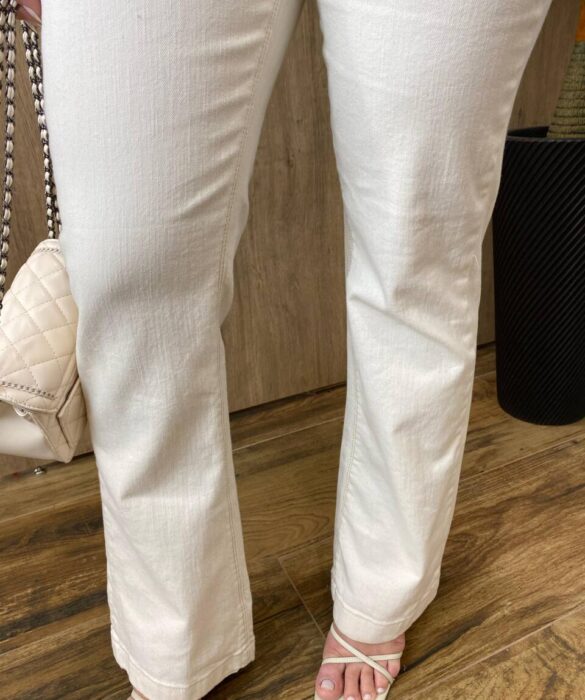 Calça Jeans Feminina Flare Boot Cut com Elastano Off White 26993 - Fernanda Ramos Store