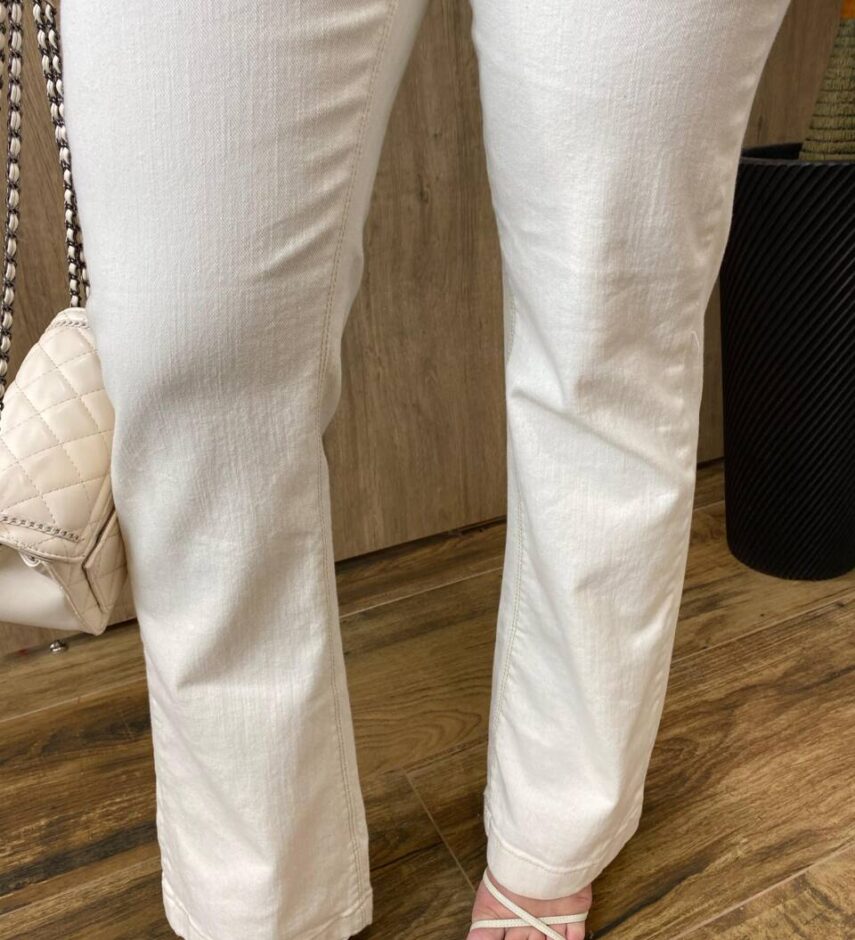 Calça Jeans Feminina Flare Boot Cut com Elastano Off White 26993 - Fernanda Ramos Store