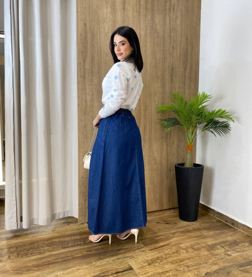 Camisa Feminina Social Branca com Bordado de Flor - Fernanda Ramos Store