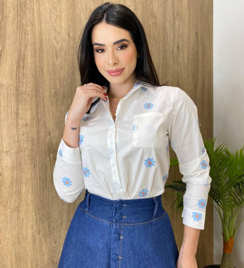 Camisa Feminina Social Branca com Bordado de Flor - Fernanda Ramos Store