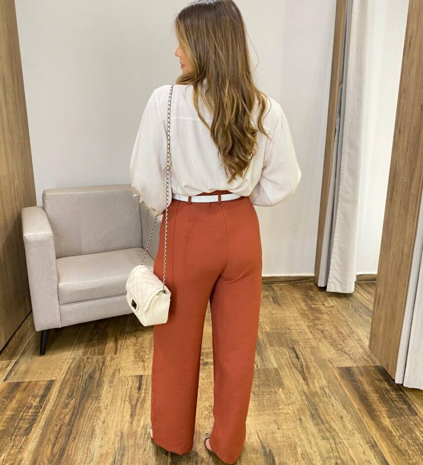 Camisa Feminina Manga Longa Eloá Viscolinho Listrada de Bege - Fernanda Ramos Store