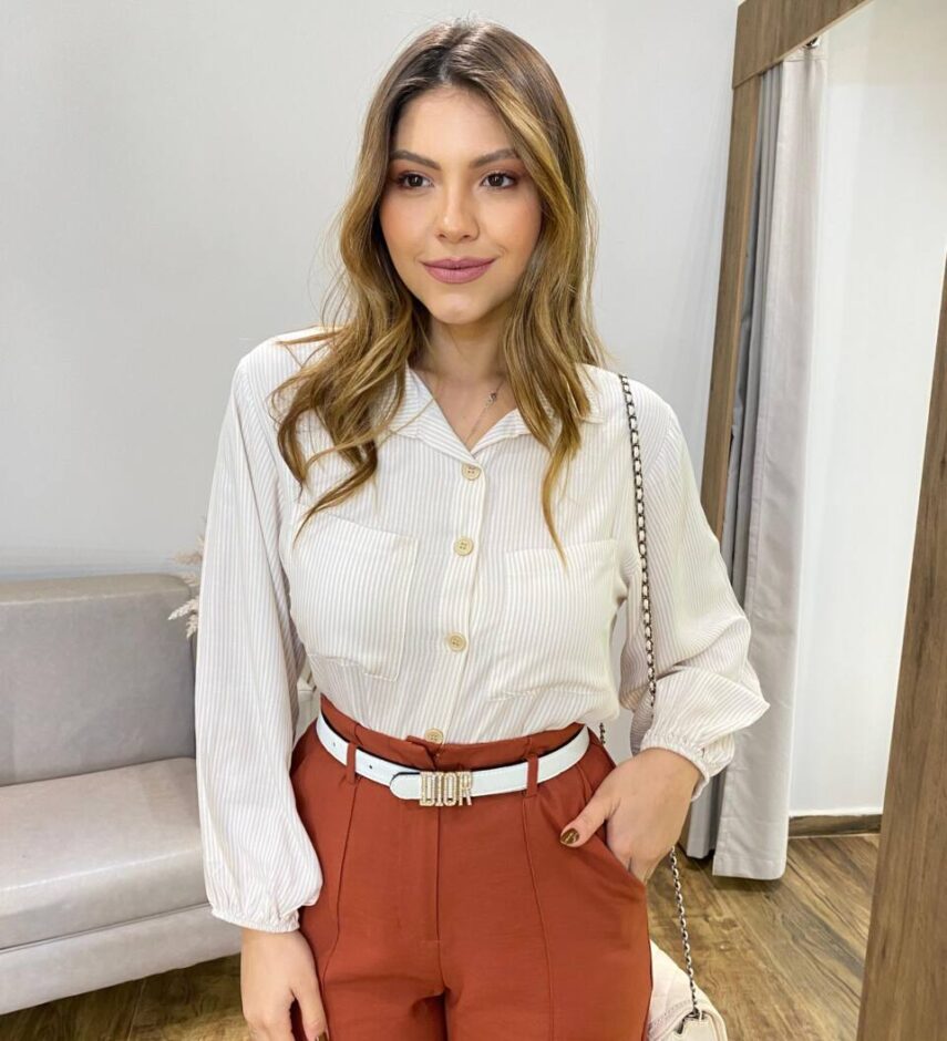 Camisa Feminina Manga Longa Eloá Viscolinho Listrada de Bege - Fernanda Ramos Store