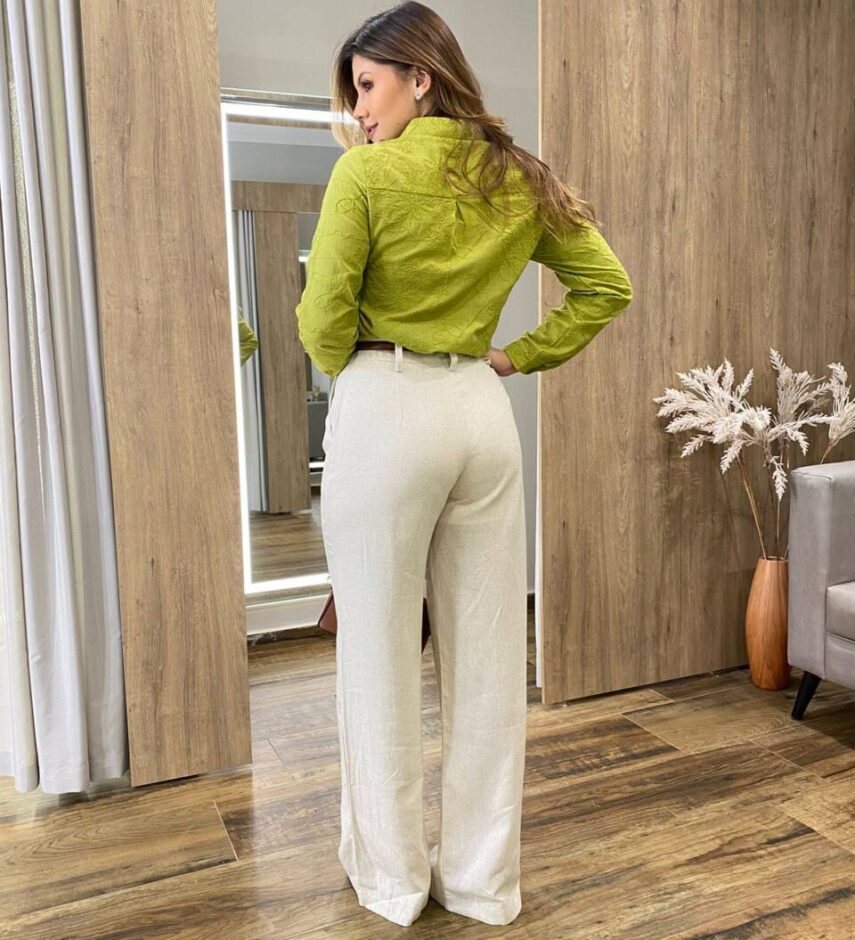 Camisa Feminina Manga Longa Lívia Verde com Bordado Floral - Fernanda Ramos Store
