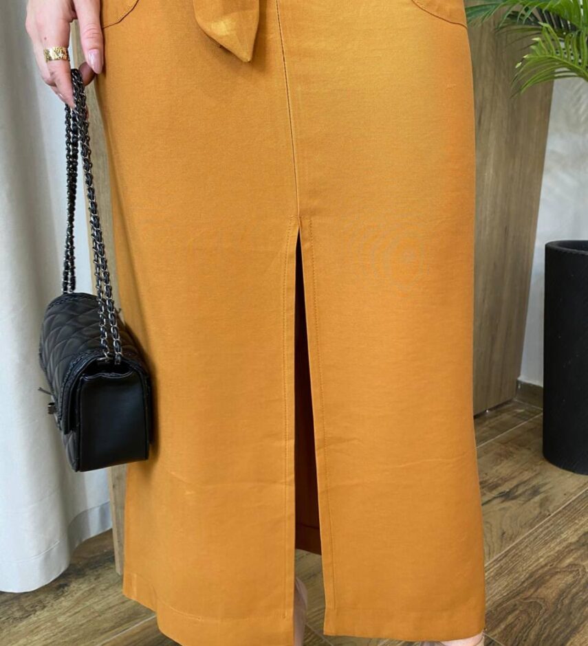 Saia Midi Feminina Alfaiataria Diana Caramelo com Cinto - Fernanda Ramos Store