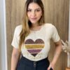 T-shirt Feminina Manga Curta Bege com Estampa de Coração - Fernanda Ramos Store