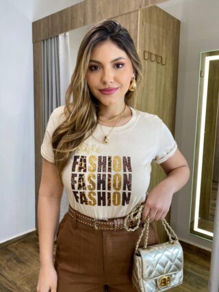 T-shirt Feminina Manga Curta Bege Style Fashion - Fernanda Ramos Store