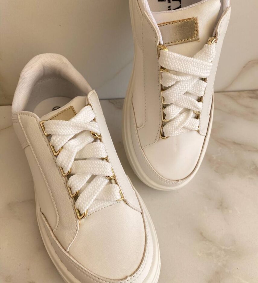 Tênis Feminino Milena Branco com Detalhe Dourado - Fernanda Ramos Store
