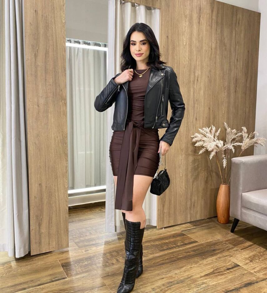 Vestido Bia Curto Manga Longa com Amarração na Frente Marrom - Fernanda Ramos Store