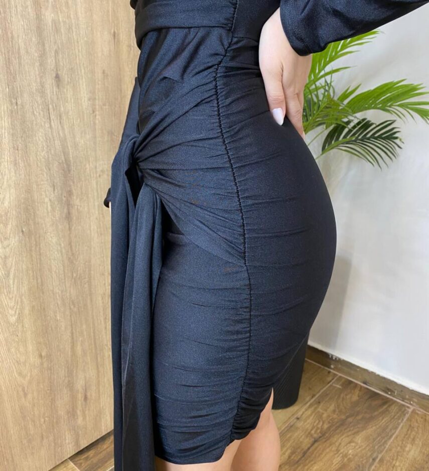 Vestido Bia Curto Manga Longa com Amarração na Frente Preto - Fernanda Ramos Store