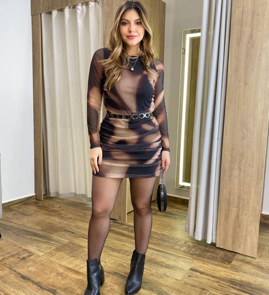 Vestido Curto Esther de Tule sem Bojo Manga Longa Marrom - Fernanda Ramos Store