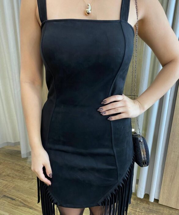 Vestido Feminino Curto Suede Preto com Bojo Detalhe em Franjas - Fernanda Ramos Store