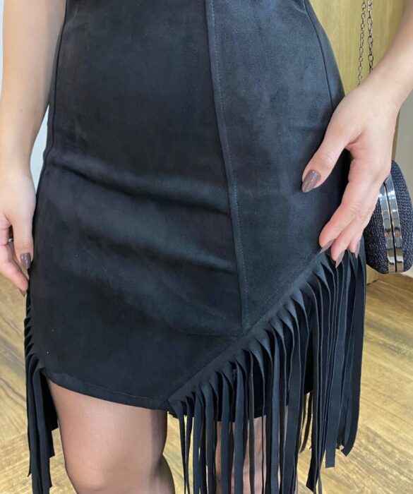 Vestido Feminino Curto Suede Preto com Bojo Detalhe em Franjas - Fernanda Ramos Store