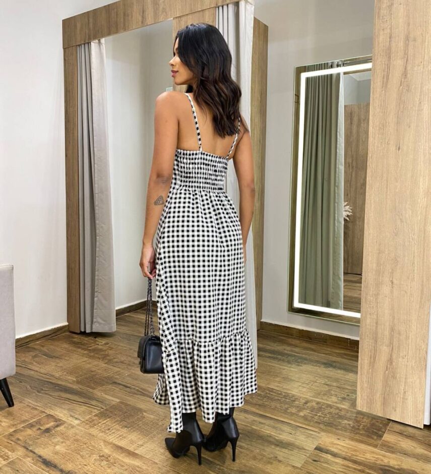 Vestido Longuete Suzy com Bojo e Botões Xadrez Preto - Fernanda Ramos Store