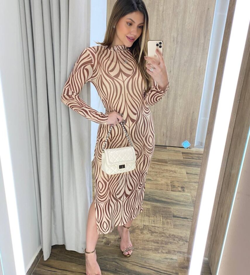 Vestido Midi Rebeca de Tule sem Bojo Manga Longa Bege Estampado - Fernanda Ramos Store