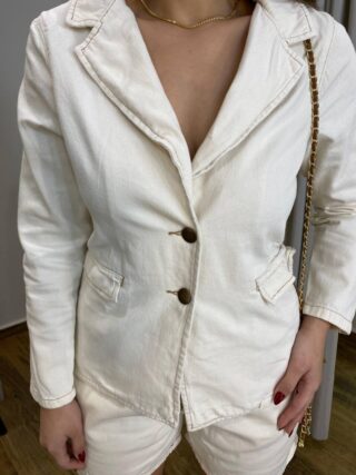 Blazer Feminino Manga Longa Ana com Bolsos Jeans Off White - Fernanda Ramos Store