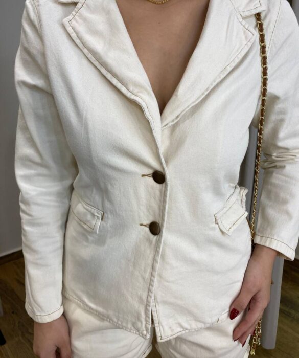 Blazer Feminino Manga Longa Ana com Bolsos Jeans Off White - Fernanda Ramos Store