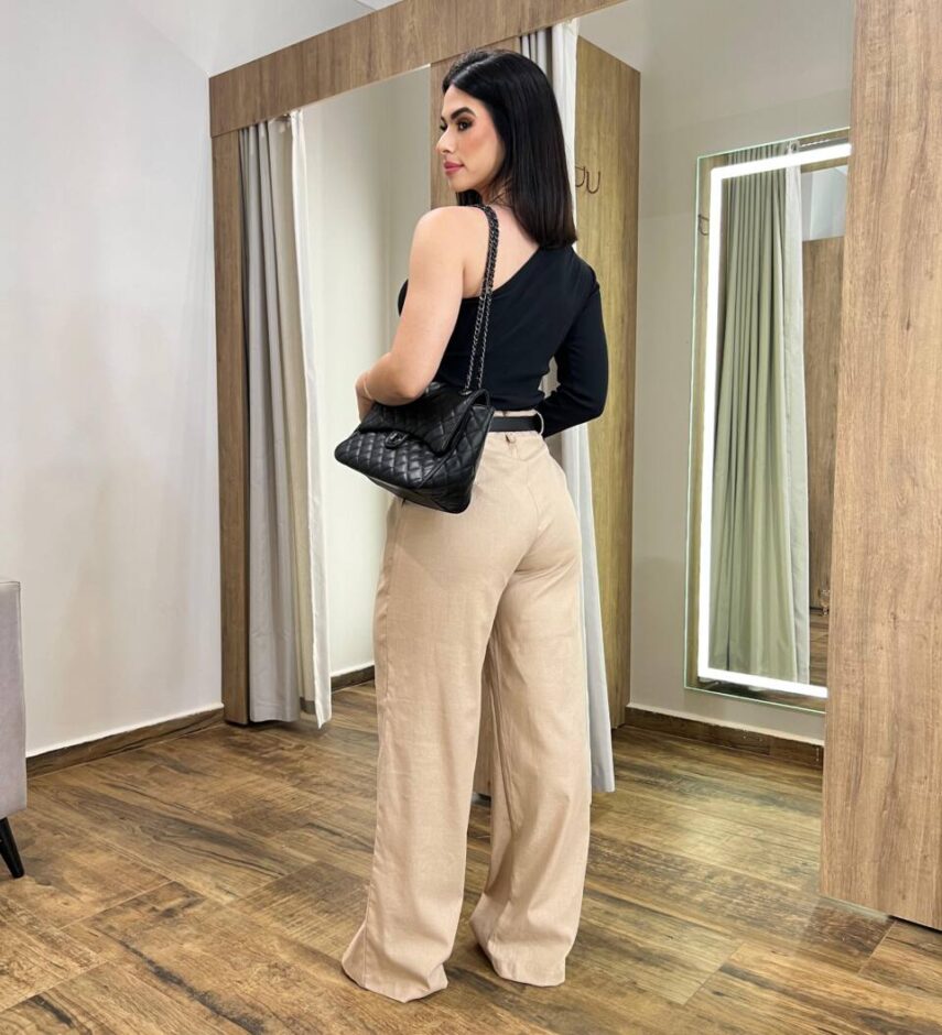 Blusa Feminina Vitória Nula Manga Canelada Preta - Fernanda Ramos Store