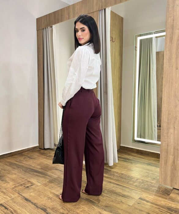 Calça Feminina Clara Alfaiataria Pantalona Bordô com Amarração - Fernanda Ramos Store