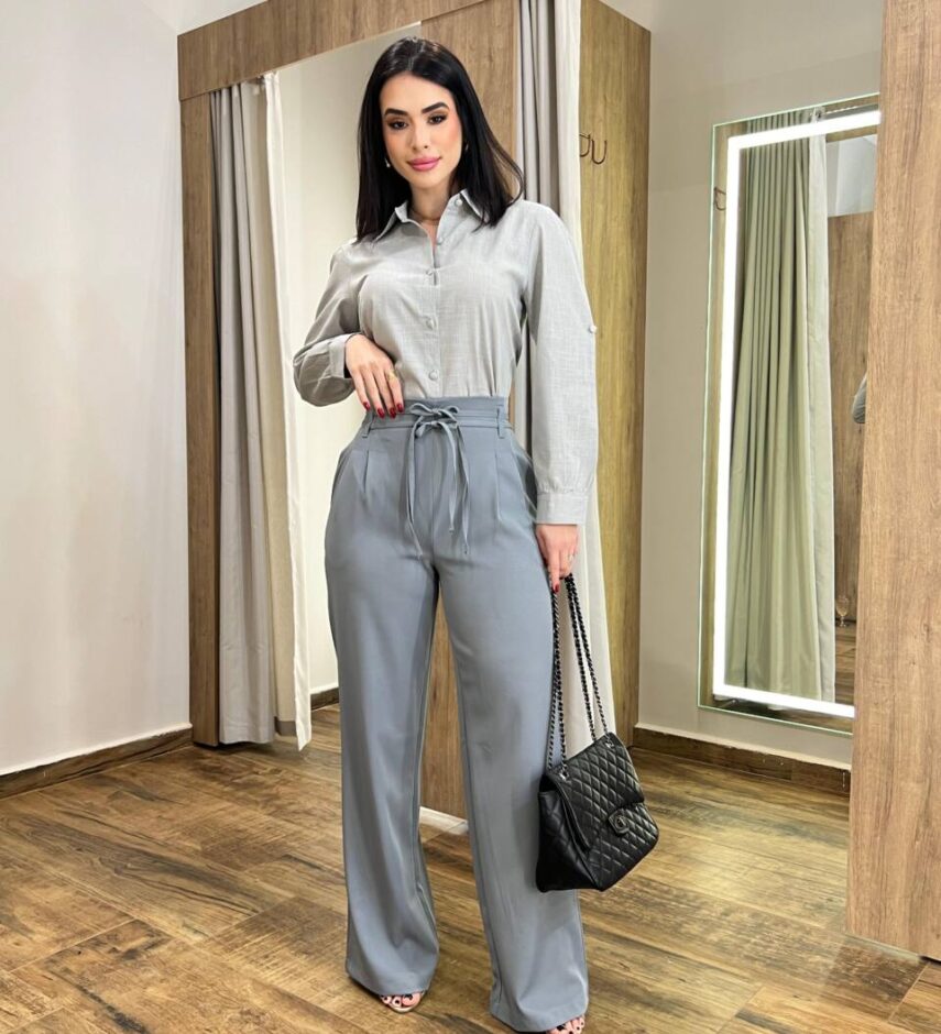 Calça Feminina Clara Alfaiataria Pantalona Cinza Claro com Amarração - Fernanda Ramos Store