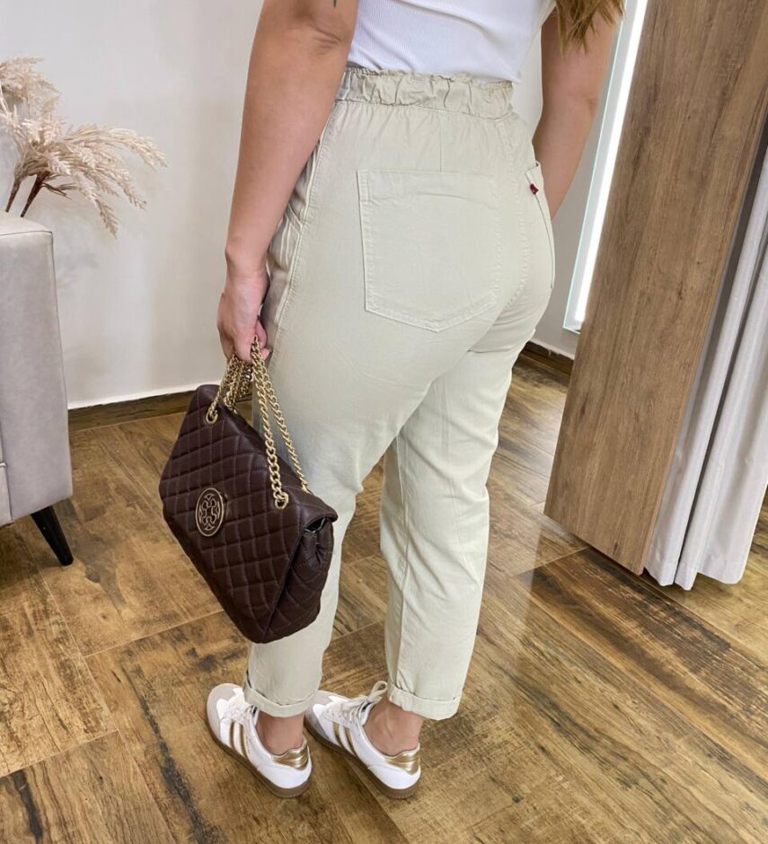 Calça Feminina Júlia Mom Sarja com Elástico Bege 015635 - Fernanda Ramos Store
