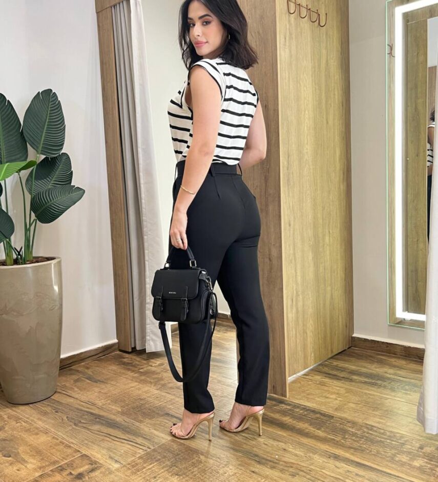 Calça Feminina Laísa Alfaiataria Reta Preta com Cinto - Fernanda Ramos Store