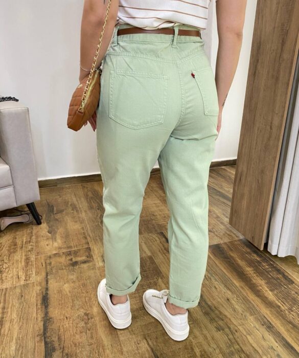 Calça Feminina Mom Sarja com Cinto Verde 016420 - Fernanda Ramos Store