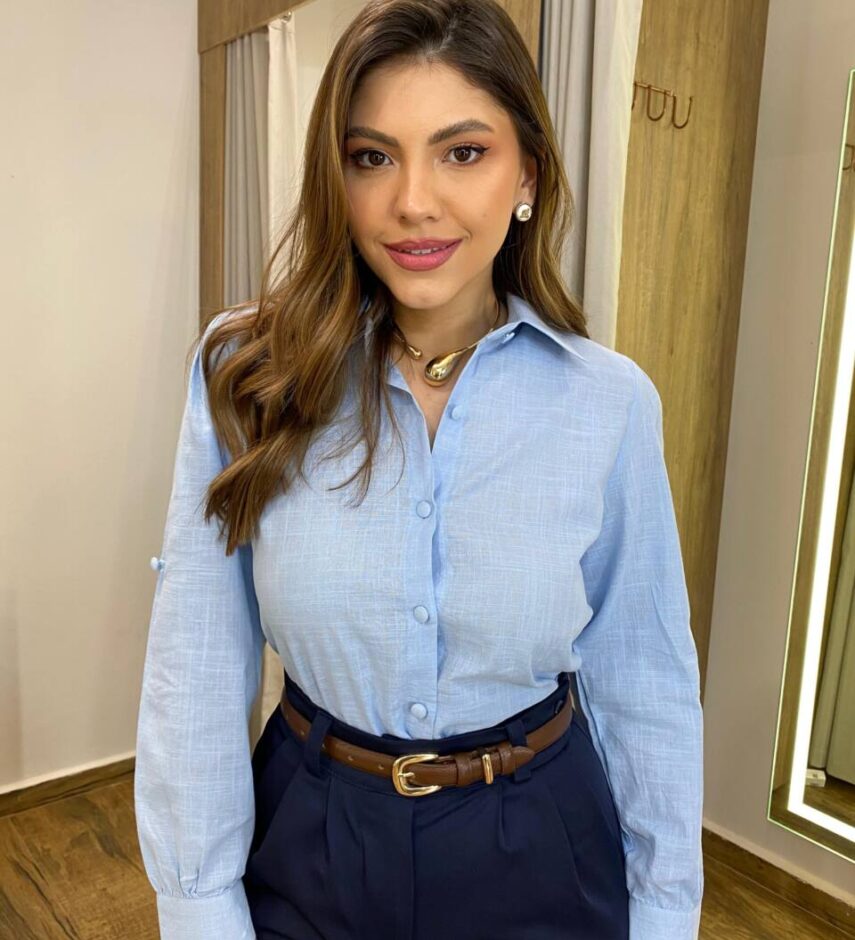 Camisa Feminina Júlia Manga Longa Azul com Botões Encapados - Fernanda Ramos Store