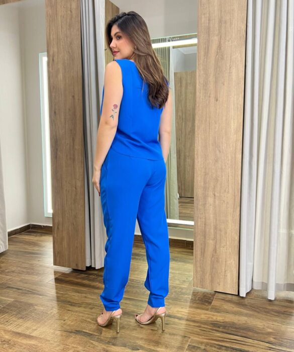 Conjunto Feminino Alfaiataria Lara Regata e Calça Cenoura Azul - Fernanda Ramos Store