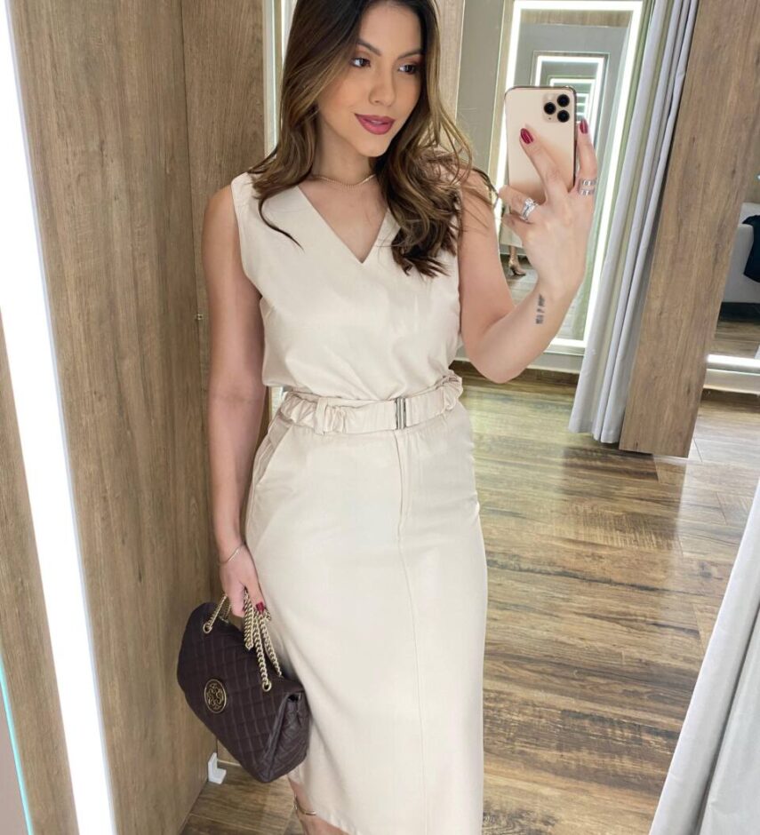 Conjunto Feminino Ayla Regata e Saia Midi Bege com Cinto - Fernanda Ramos Store