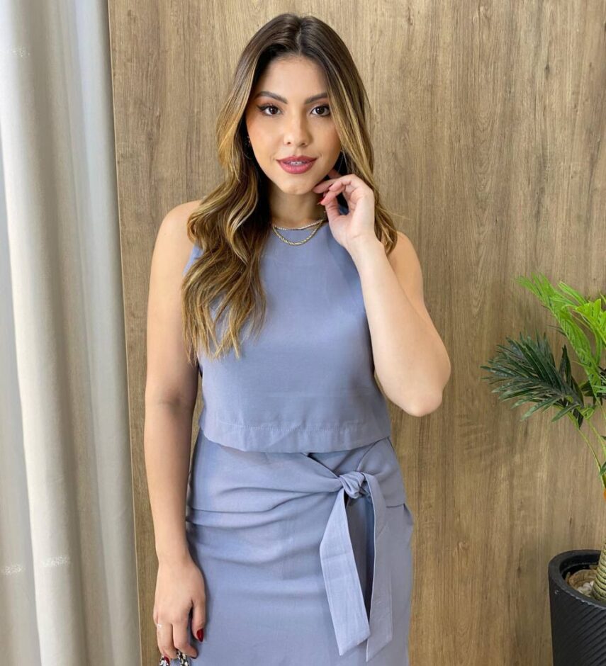 Conjunto Feminino Cropped e Saia Midi Cinza com Fenda e Amarração - Fernanda Ramos Store